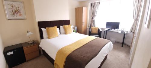 Hampton Lodge En-Suite Rooms with Free Parking TV 또는 엔터테인먼트 센터