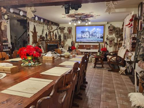 Un restaurant sau alt loc unde se poate mânca la Romanita Holiday Club