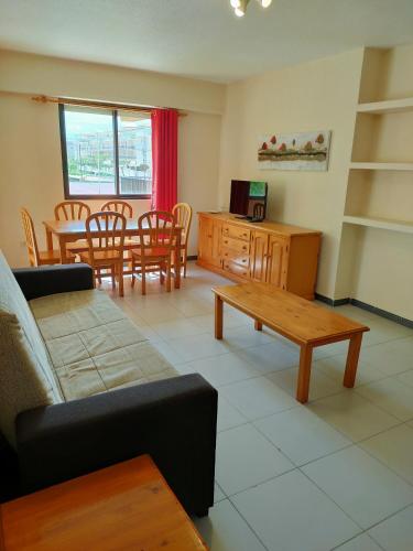 Χώρος καθιστικού στο Tamaris Playa Solo Familias Serviplaya