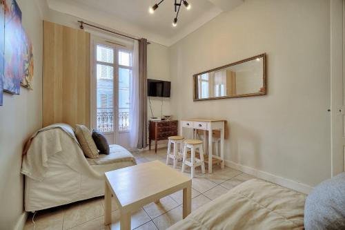 Upstays - In the heart of Cannes - AC