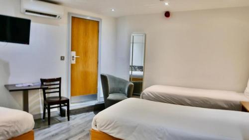 Economy Quadruple Room
