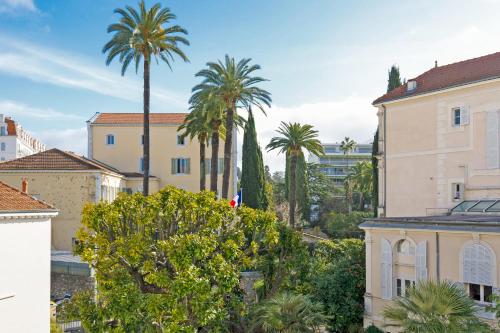 3 bedrooms: 200m from Croisette