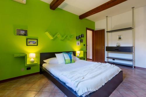 Central Ferrara Apartment – Photos 2