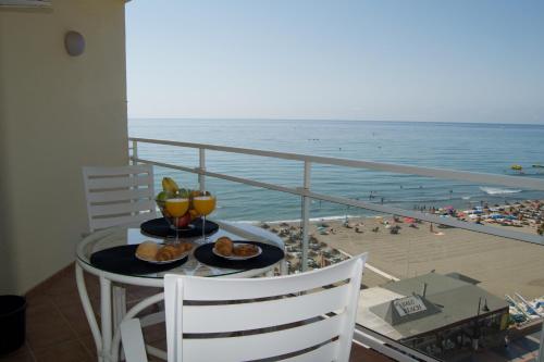TORREMOLINOS BEACH, VISTAS AL MAR, Torremolinos – Bijgewerkte ...