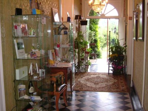 Κήπος έξω από το Hotel Le Clos du Montvinage