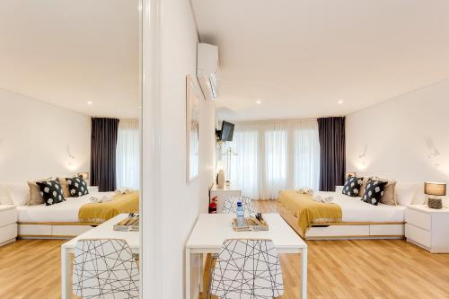 Gallery image of Bonjardim Downtown Apartments by DA'HOME in Porto
