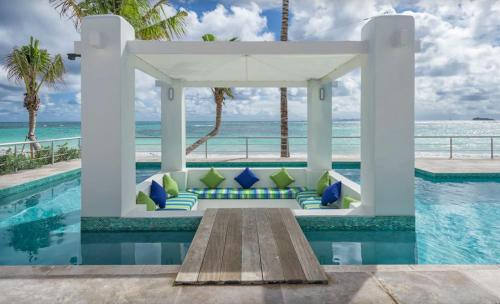 The Luxury Villa – Photos 2