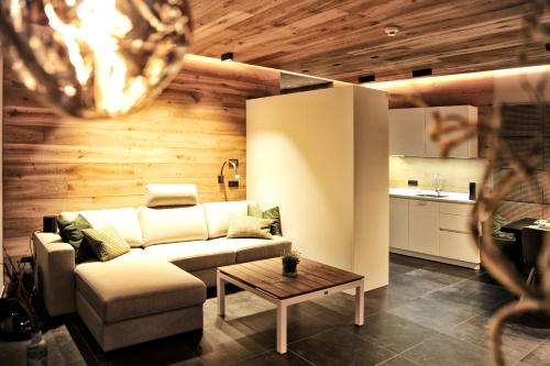 Posezení v ubytování Alpiner Glam Penthouse in der Residenz Silvretta - Inklusive Silvretta Card Premium