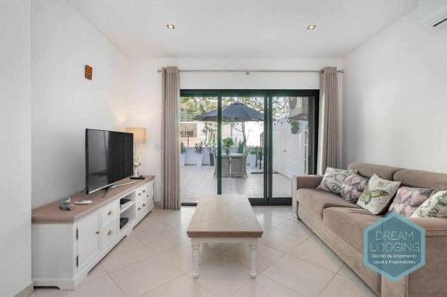 Terrace Miguel Torga - Dream Lodging