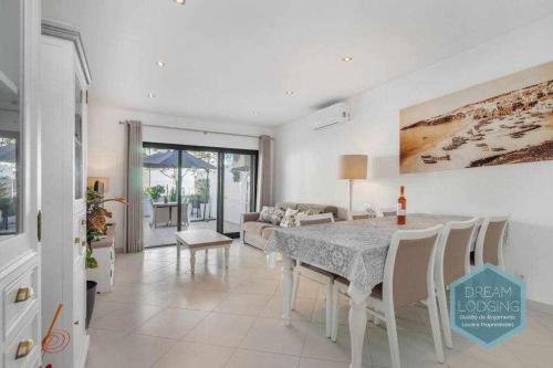 Terrace Miguel Torga - Dream Lodging
