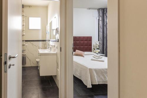 Koupelna v ubytování Hotel Villa Pigalle