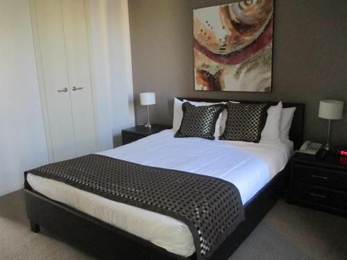 Cama o camas de una habitación en RNR Sturt Holiday Home