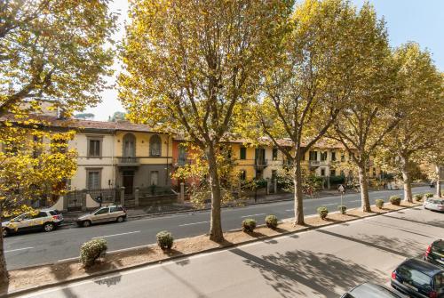 Oltrarno apartments
