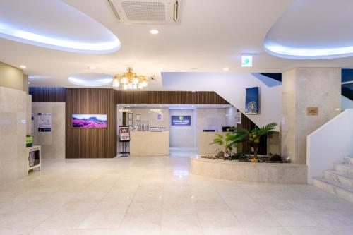 Η κουζίνα ή μικρή κουζίνα στο Shin Shin Hotel Jeju Worldcup