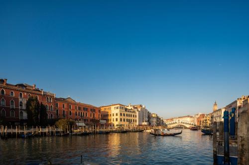 Rialto Deluxe Grand Canal View R&R photo 41