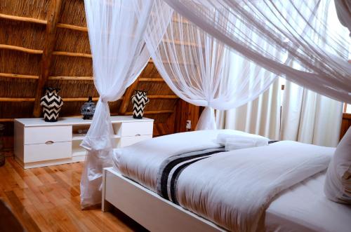 Gallery image of Pelican Lodge & Marina in Entebbe