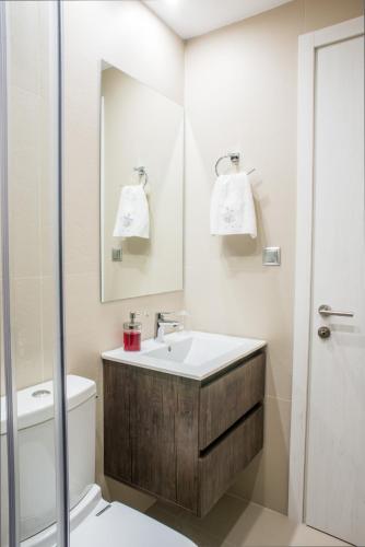 A22 Premium flat with balcony in the centre