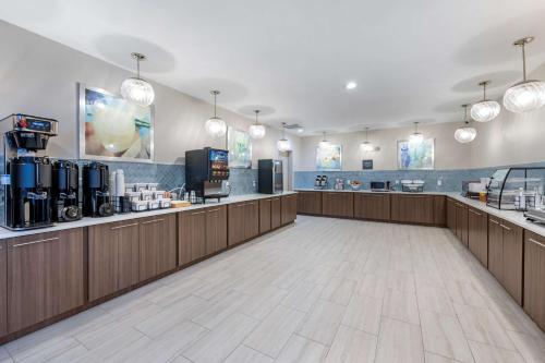 Příslušenství pro přípravu čaje a kávy v ubytování Best Western Plus Lakeland