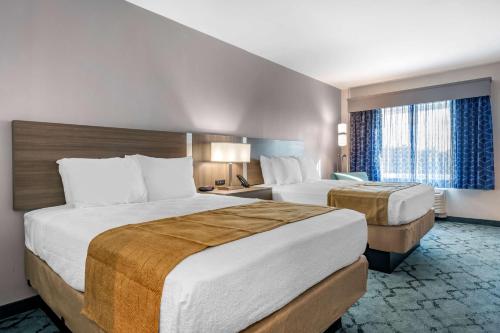 Postel nebo postele na pokoji v ubytování Best Western Plus Lakeland