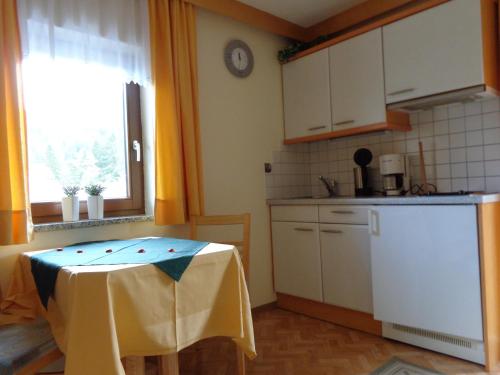 Una cocina o kitchenette en Haus Ahrnspitze