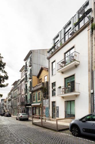 Almada Downtown Apartment by DA'HOME