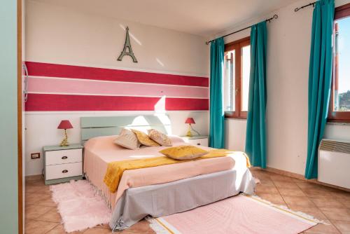 a bedroom with a bed and a dresser at Nora Guesthouse Rooms and Villas in Pula