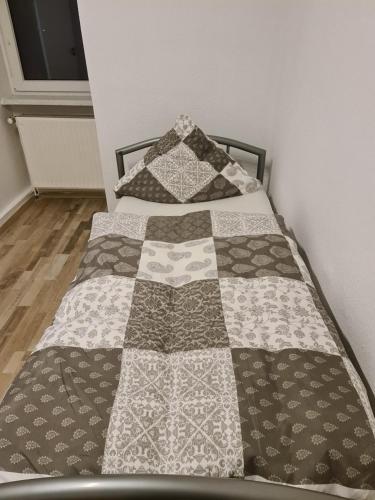 Postel nebo postele na pokoji v ubytování GSS18 1-OG Möblierte Wohnung in Oebisfelde