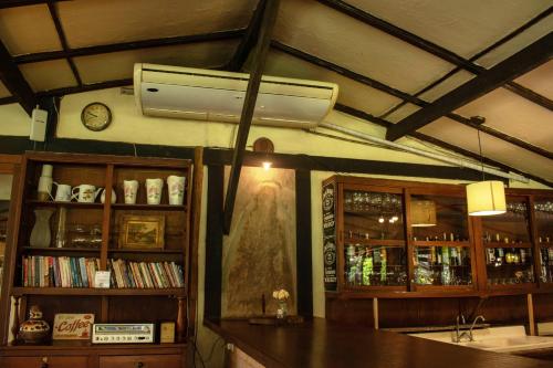 Ο χώρος του lounge ή του μπαρ στο Hotel Santa Esmeralda