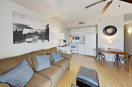 River View Condo A – Photos 5