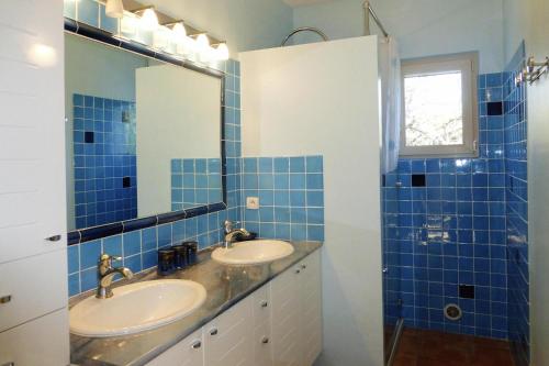 Ванная комната в Semi-detached house, Lacoste