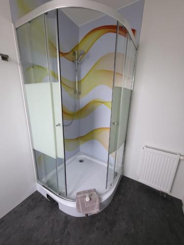 Bilik mandi di Appart Hotel Roßdorf