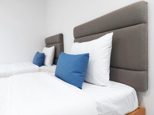 Posteľ alebo postele v izbe v ubytovaní airobedz MAKATI - A Value Hotel