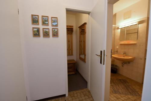 Een badkamer bij Haus "Luv und Lee" Appartement LEE12