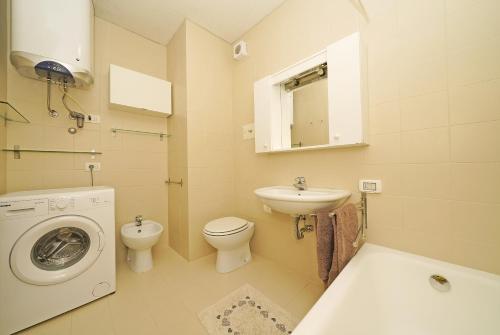 Salle de bains dans l'établissement Appartamento la ViSta è Bella - Gardagate