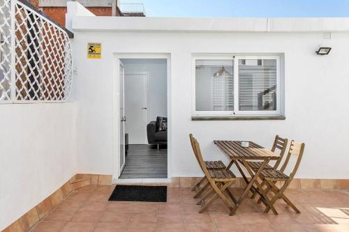 Foto da galeria de Cozy&new With Terrace em L'Hospitalet de Llobregat