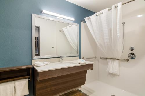 Imagen de la galería de WoodSpring Suites Thornton-North Denver, en Thornton