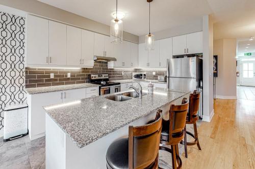 Condo 29 at Snowbridge – Photos 5