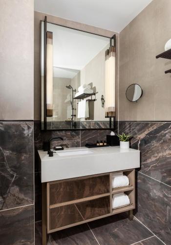 Dapur atau dapur kecil di Thompson Central Park New York, by Hyatt