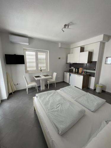 ポドストラナにあるApartments Nevisticのギャラリーの写真
