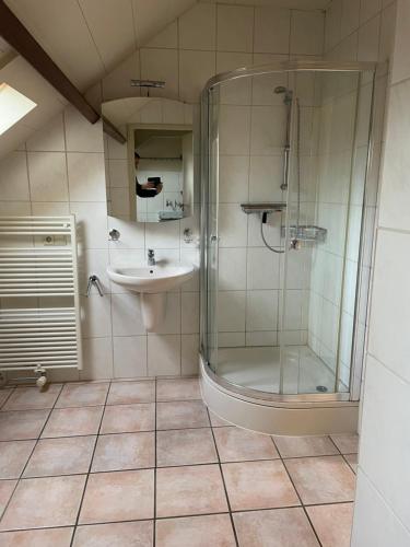 Ένα μπάνιο στο Vakantiewoning Op De Bos