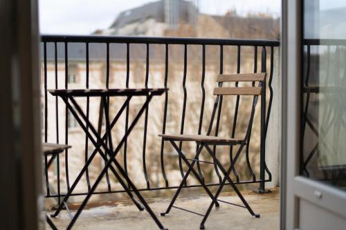 En balkon eller terrasse på Tours Centre - Proche Gare - Parking Vélo - Balcon - Arrivée autonome