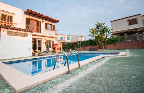 Foto Bonita Casa Suit, Porto Colom, Piscina, AC, Wifi y Netflix 2