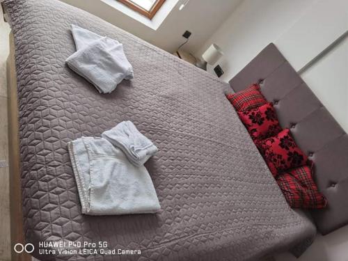 Ein Bett oder Betten in einem Zimmer der Unterkunft Studio apartman p13
