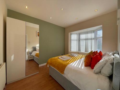 Olive Contractor House photo 17