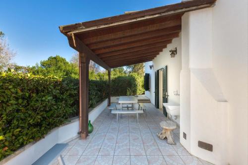 Balkón nebo terasa v ubytování Villa with swimming pool Salento - Villa Le Due Sorelle