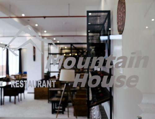 Εστιατόριο ή άλλο μέρος για φαγητό στο Mountain House Kazbegi