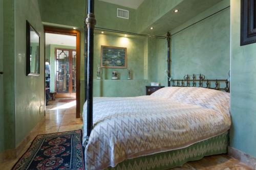 Posteľ alebo postele v izbe v ubytovaní The Trastevere Penthouse Experience