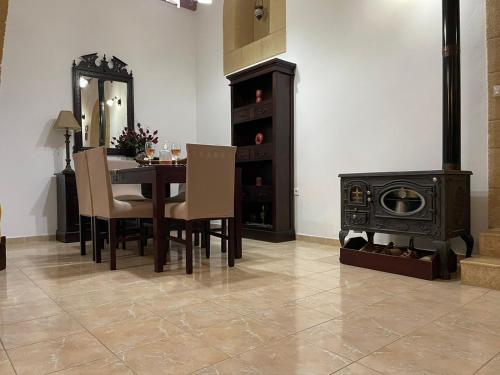 Gallery image of KAMARA traditional house in Soroni