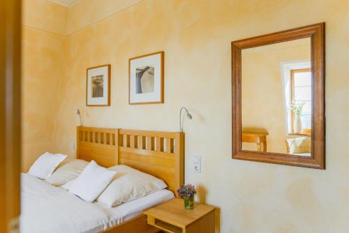 Ένα ή περισσότερα κρεβάτια σε δωμάτιο στο Hotel Kollektur