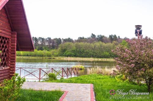 Fotografie z fotogalerie ubytování Приозерний заїзд v destinaci Rulevo